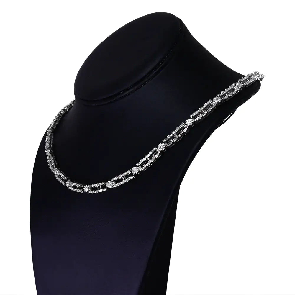 Collier ras du cou certifié AGS en or blanc 14 carats avec barre alternée de diamants de 8 1/2 carats et maillons floraux de 45,7 cm (couleur GH, clarté SI2-I1)